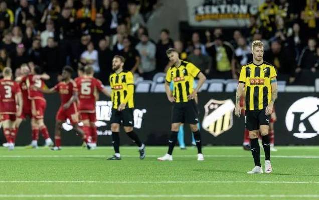 赛前费耶诺德门线救险——欧篮联节点到来;赛场秩序良好;赛程密集仍需轮换(今日巴黎圣日耳曼的首发11人)-友博体育入口